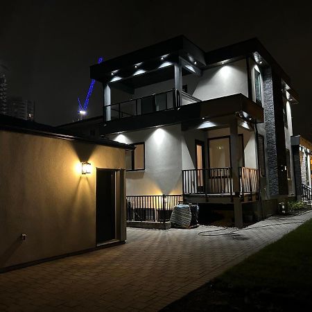 Wecare Guest Suite Burnaby Ngoại thất bức ảnh