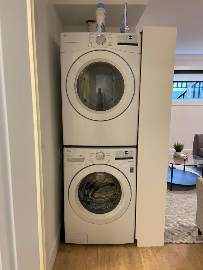 Wecare Guest Suite Burnaby Ngoại thất bức ảnh